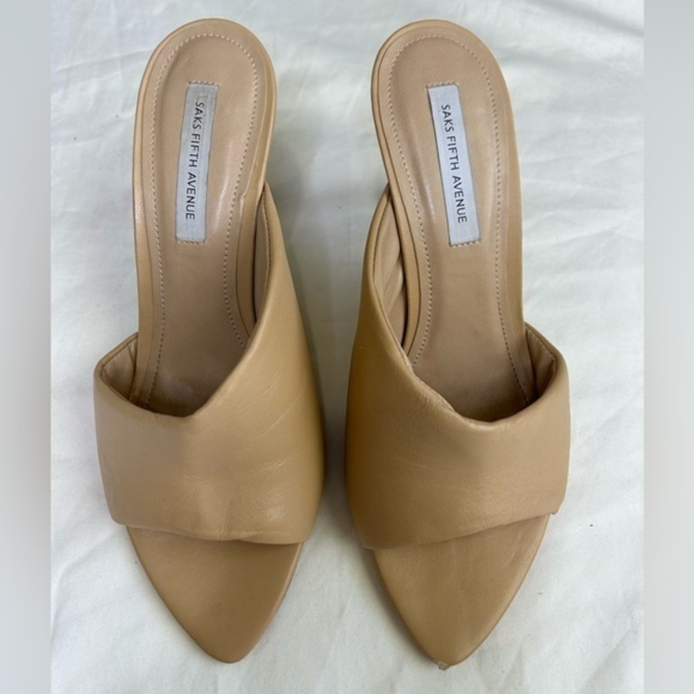 Nude leather heels